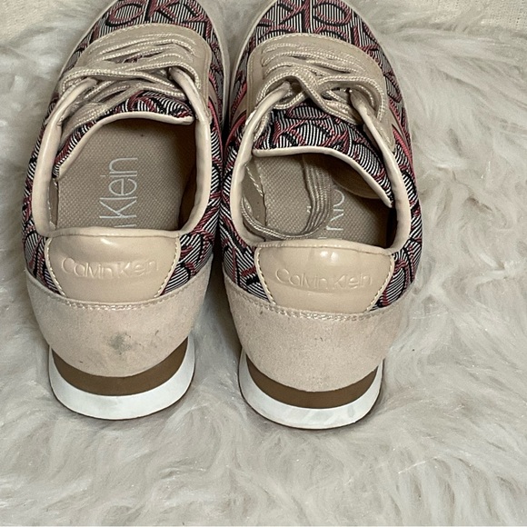 Calvin Klein Tea-2 Sneaker Woman’s sz 6.5 - Picture 2 of 9